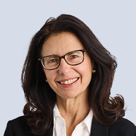 A portrait photograph of Brambles' Non-Executive Director, Maxine Brenner